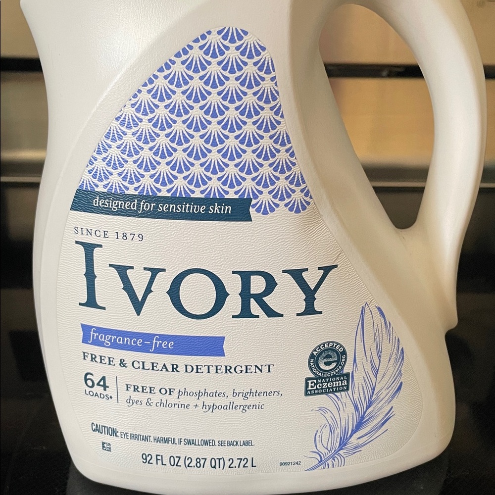 Ivory Laundry Detergent - 92oz 64 Loads Bottle Fragrance Free for Sensitive Skin - Picture 2 of 6